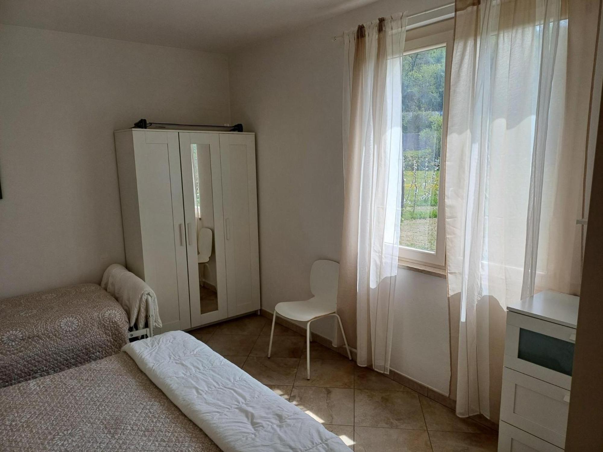 Cascina Legnago Bilocale A 6 Chilometri Da Salo' Appartement Villanuova sul clisi Buitenkant foto