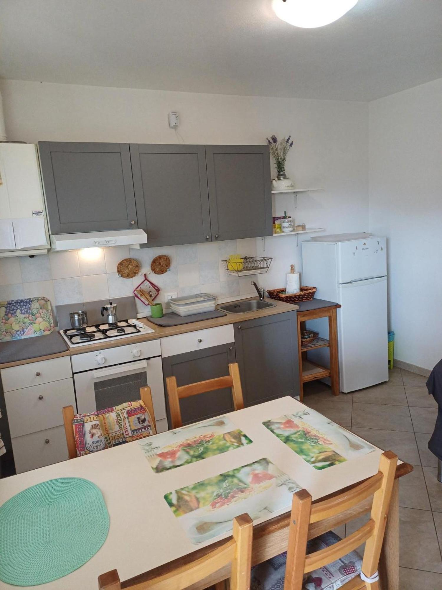 Cascina Legnago Bilocale A 6 Chilometri Da Salo' Appartement Villanuova sul clisi Buitenkant foto
